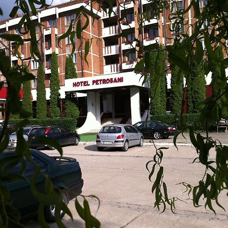 Petrosani Camere De Inchiriat - Hotel Petroshani Srl מראה חיצוני תמונה
