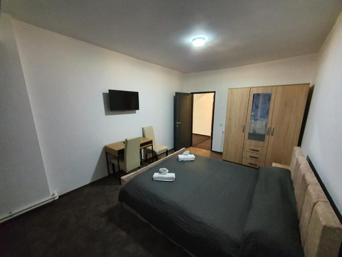 Petrosani Camere De Inchiriat - Hotel Petroshani Srl מראה חיצוני תמונה