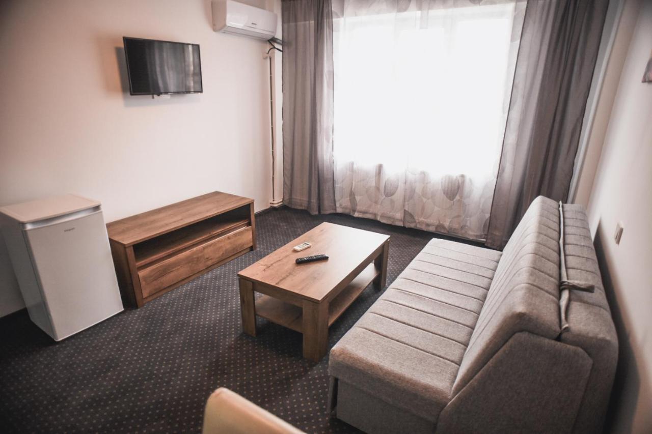 Petrosani Camere De Inchiriat - Hotel Petroshani Srl מראה חיצוני תמונה