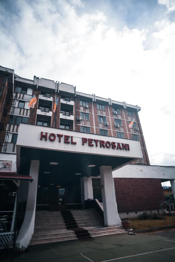 Petrosani Camere De Inchiriat - Hotel Petroshani Srl מראה חיצוני תמונה